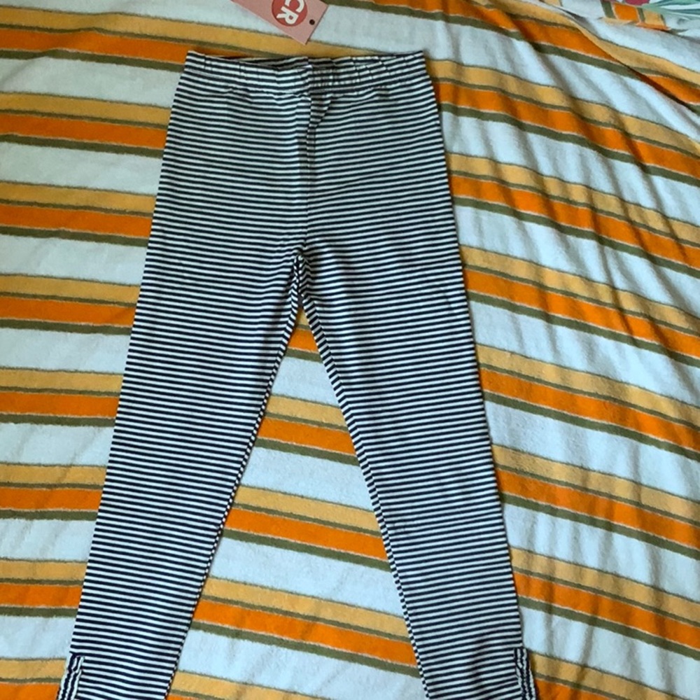 NWT CR Kids girls black and white stripes leggings in size 6x